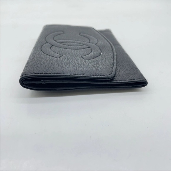 CHANEL Black Textured Leather Wallet - Picture 2 of 8